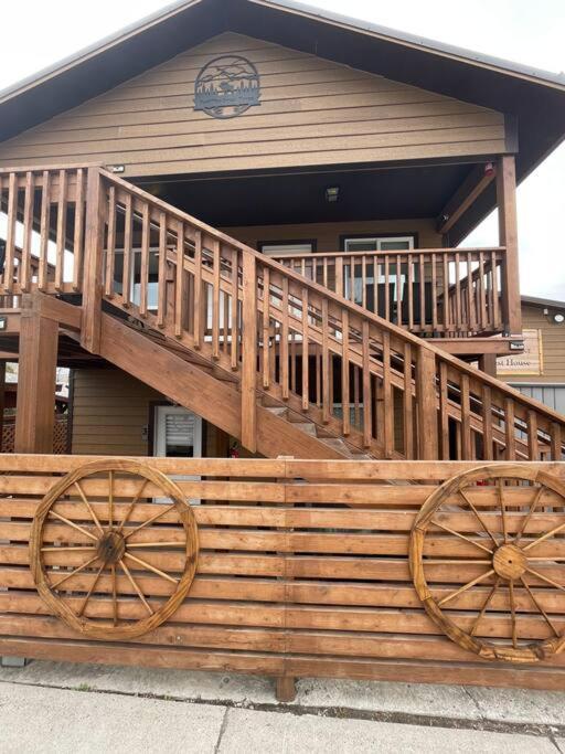 Parkway Yellowstone Guest House Room #2 Gardiner Ngoại thất bức ảnh