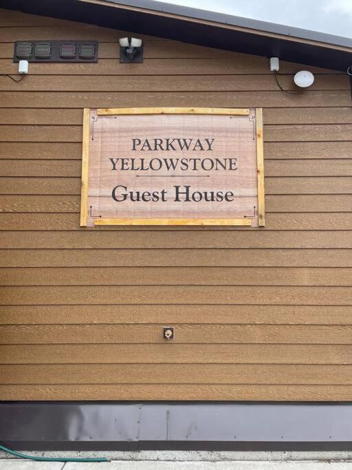 Parkway Yellowstone Guest House Room #2 Gardiner Ngoại thất bức ảnh